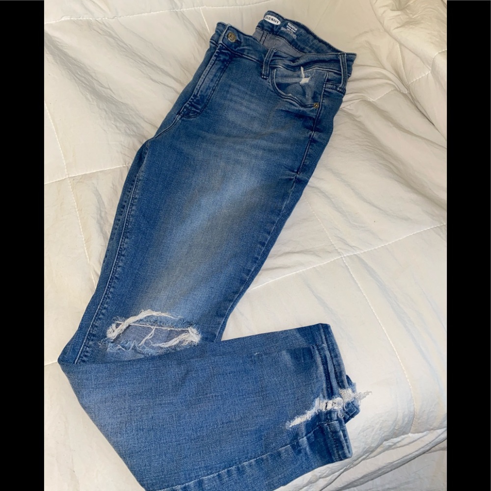 Old Navy Rockstar Super Skinny Ripped Jeans